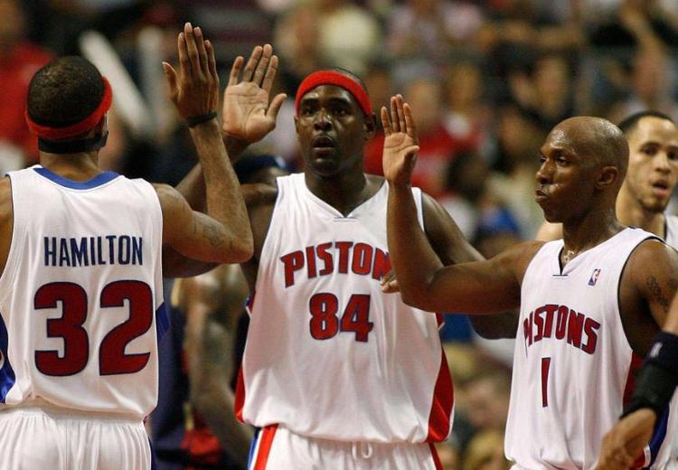 特德斯科：德布劳内能发现其他人发现不了的空当，并传出好球（特德斯科称德布劳内能洞察他人难寻的空当并送出精妙传球）