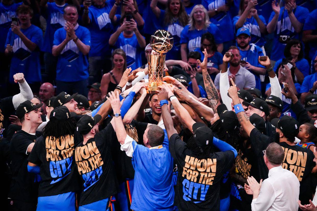 阿莫林：利马差不多已具备参赛条件，我们要捍卫主场胜利（阿莫林称利马已接近复出，誓捍卫主场三分）