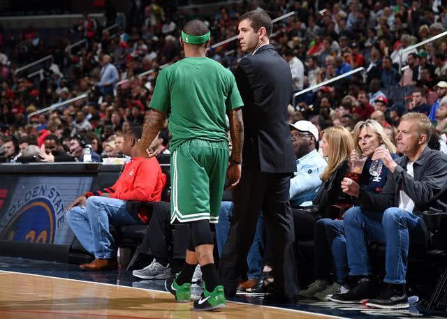 邓卓翔：完成保级任务就是最实在的，我们这个团队已倾尽所有（邓卓翔：保级是最务实的目标，球队已拼尽全力）