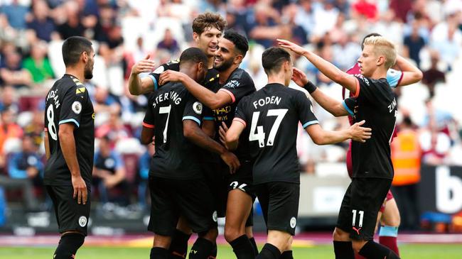 用冠军告别！雷速海报：布斯克茨&阿尔巴完成最后一舞，正式退役（以冠军谢幕！雷速海报：布斯克茨与阿尔巴上演最后一舞，正式挂靴）