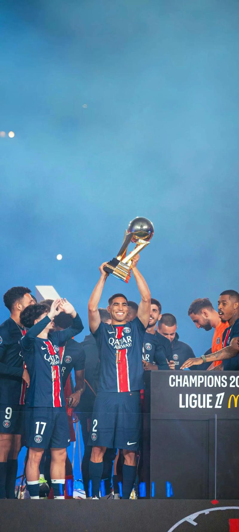 记者：若森林对安德森要价一直很高，曼城会选择埃德松（记者：若森林对安德森坚持高要价，曼城会留用埃德松）