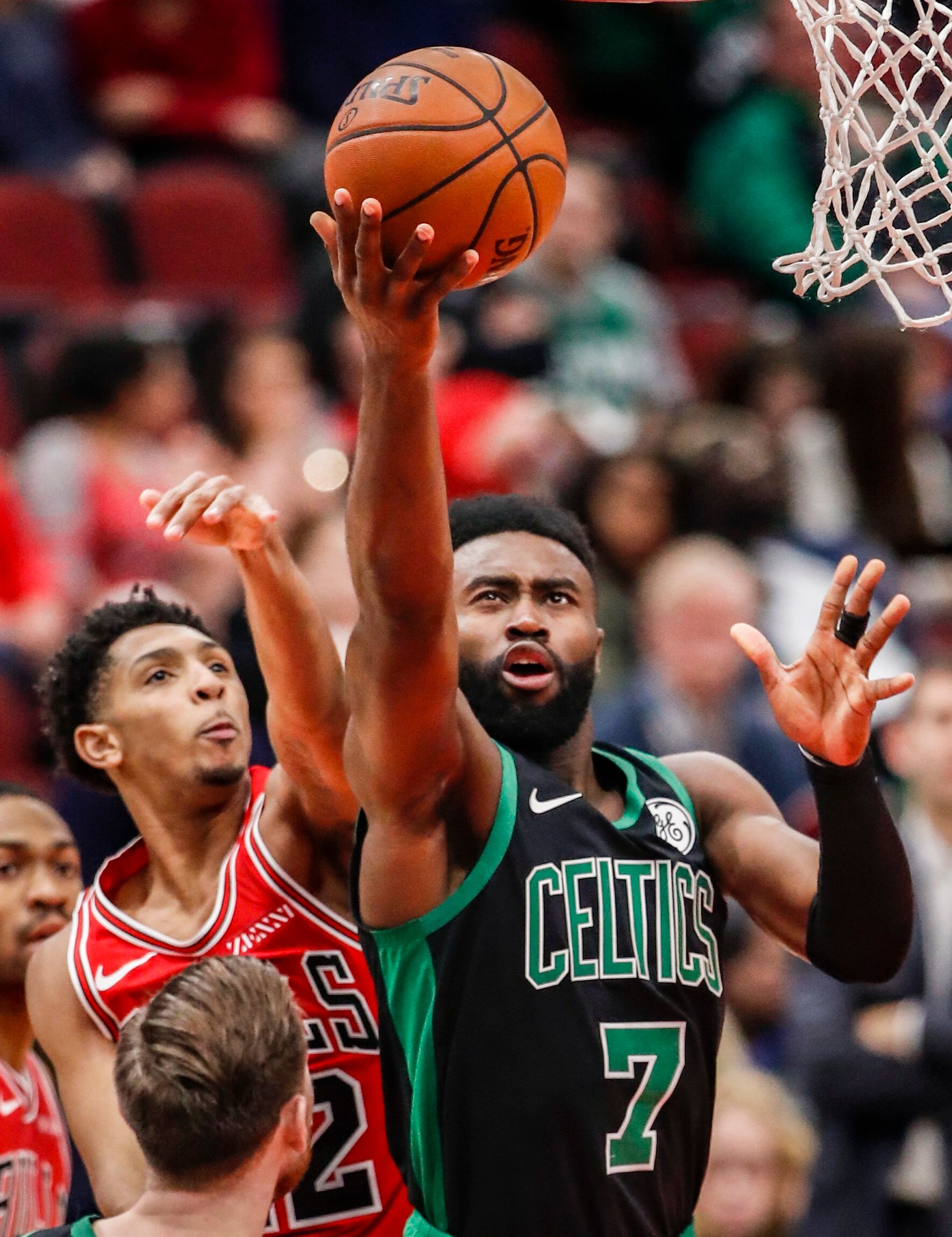 官方：恩德里克、卡瓦哈尔、卡雷拉斯因违规行为被禁赛两场（官方通报：恩德里克、卡瓦哈尔、卡雷拉斯因违规各被停赛两场）