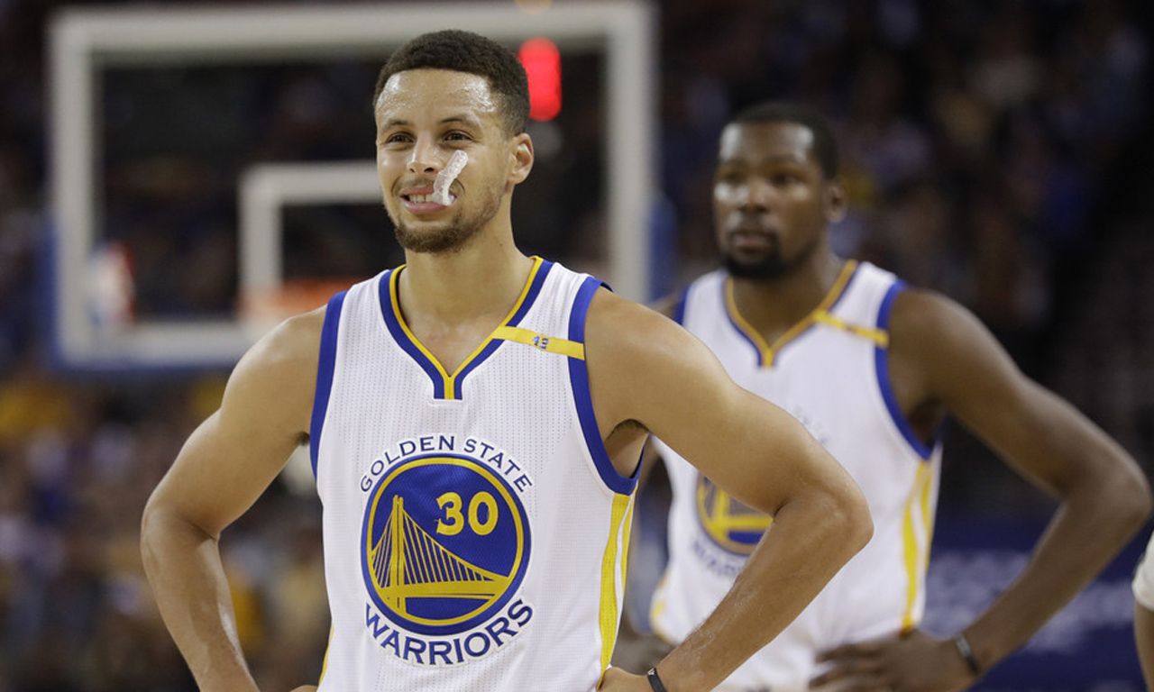 来自转会市场的报道：众所周知，皇家马德里的门将卢...（转会市场消息称：人尽皆知，皇马门将卢...）