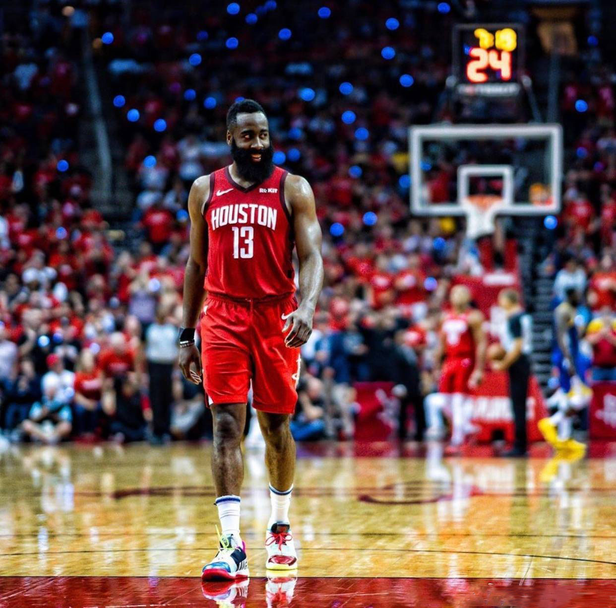 周定洋：亚冠精英赛首个客场积分，为流汗拼搏的小伙子们自豪（周定洋：亚冠精英赛客场首分到手，为拼搏流汗的队友们骄傲）