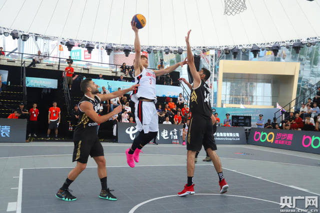 队报：登贝莱抱怨腿筋疼痛，不确定能否首发出战拜仁（队报：登贝莱腿筋不适，出战拜仁首发成疑）